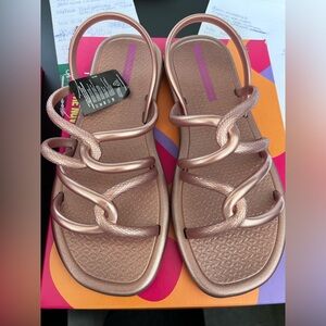 IPANEMA X SHAKIRA sandals+handbag+tote